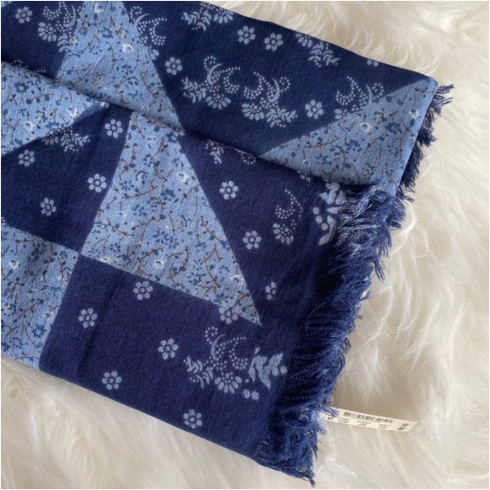 ✨HP✨ Madewell Paisley Square Scarf - Picture 5 of 5